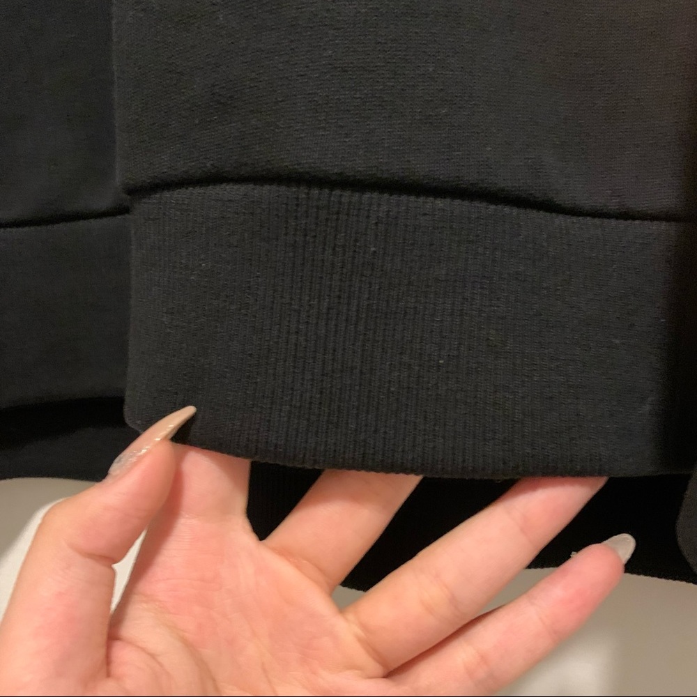 Givenchy sweater - Picture 3 of 8